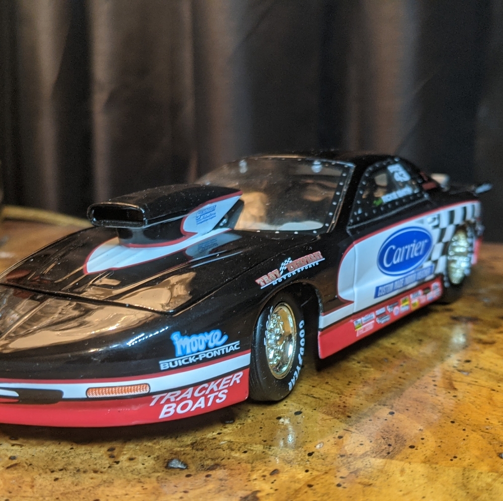 Action Platinum Series Collectors Car